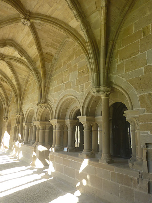 Monasterio de Santa María la Real de la Oliva cloister
