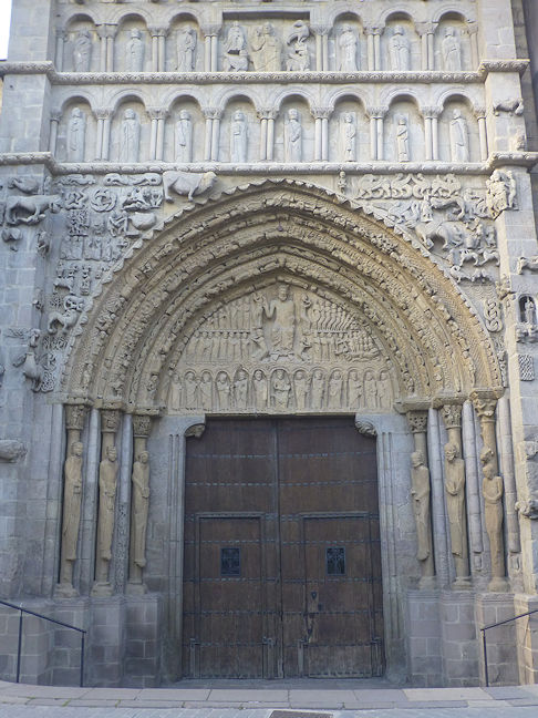 Iglesia de Santa María la Real portal