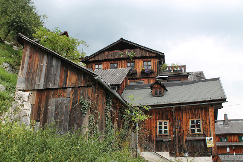 On Gosaumühlstraße