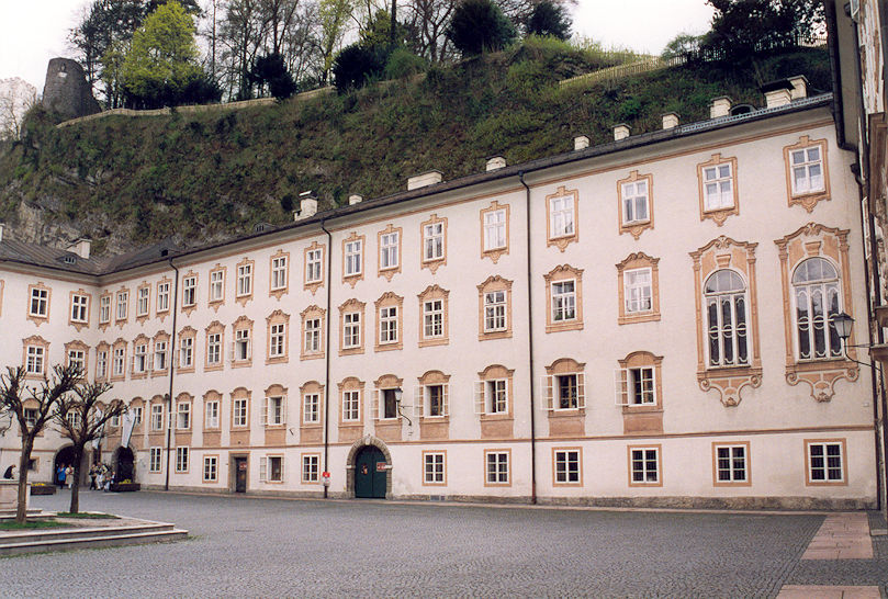 Abbey St Peter court