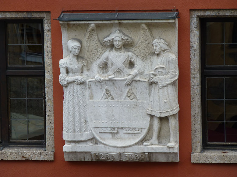 Altes Rathaus relief