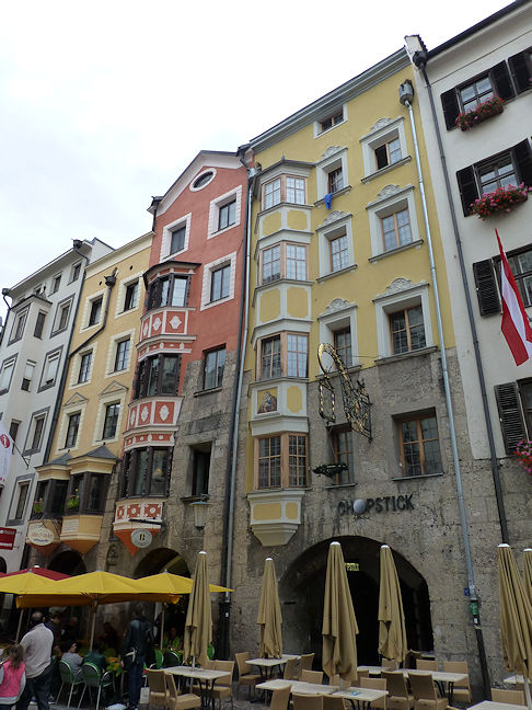 On Herzog-Friedrich-Straße
