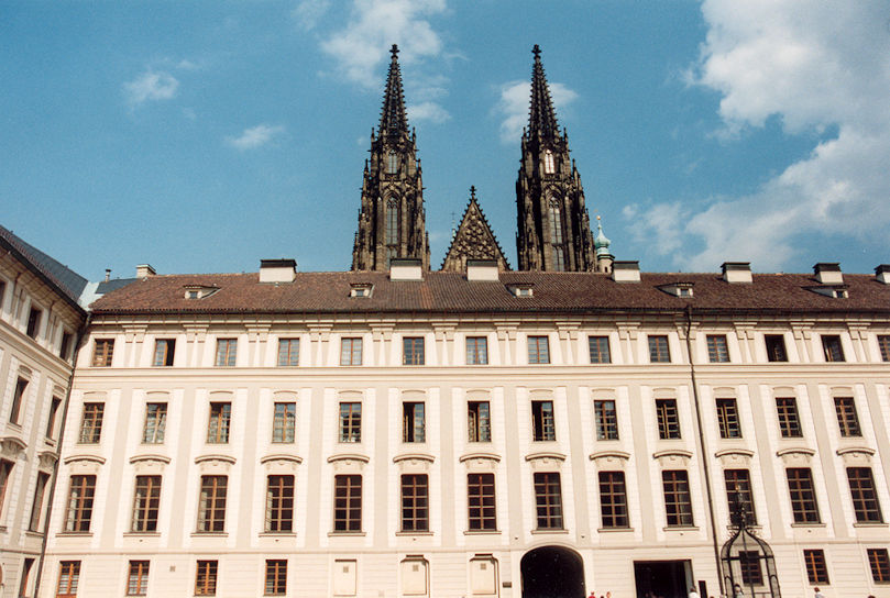 Court castle & cathedral
