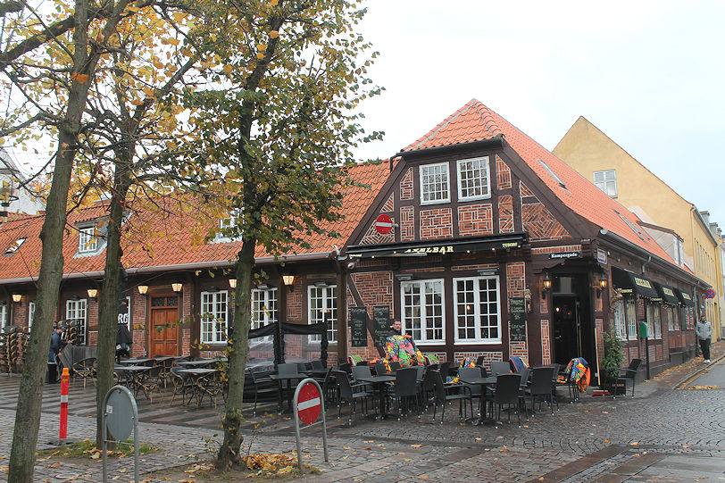 On the corner of Kampergade & Bjergegade