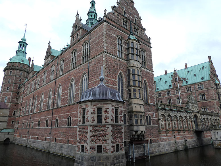 Frederiksborg Slot with Slotskirke