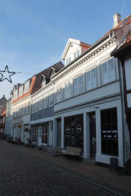 On Nedergade