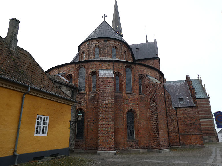Domkirke