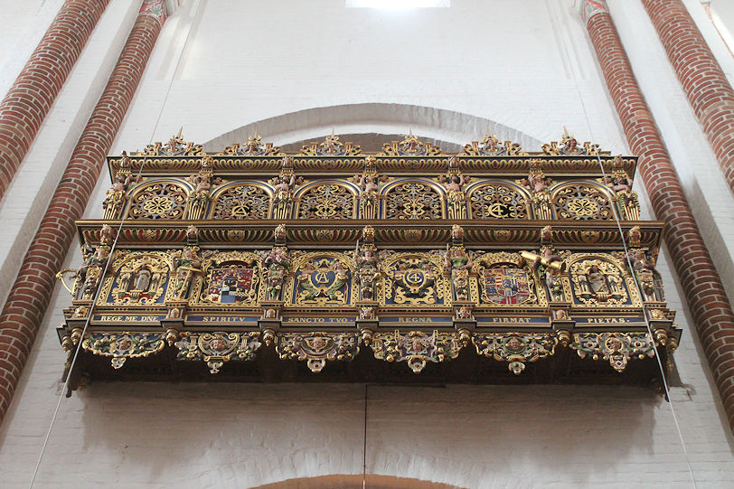 Domkirke, royal tribune