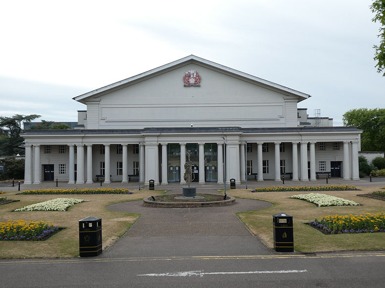 De Montfort Hall