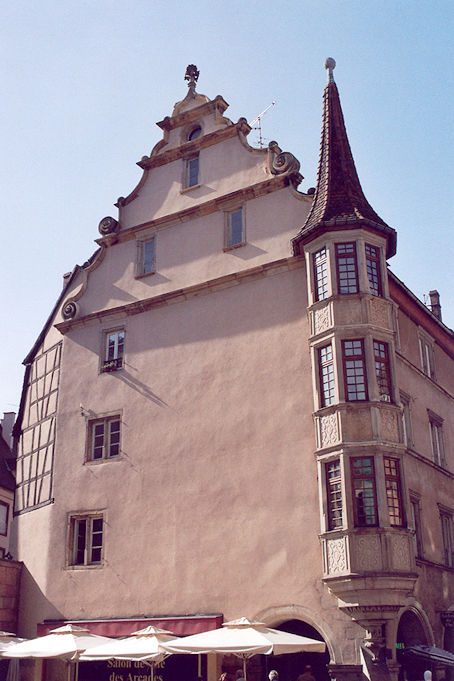 Maison des Arcades
