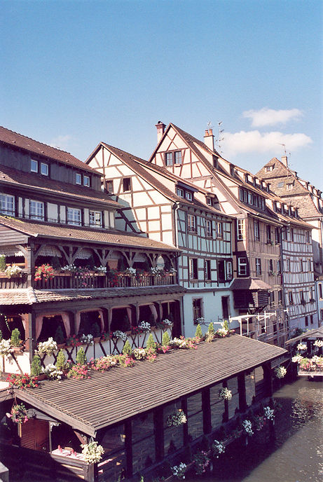 Houses on the Ill