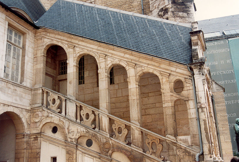 Bellegarde staircase in Palais des Ducs de Bourgogne