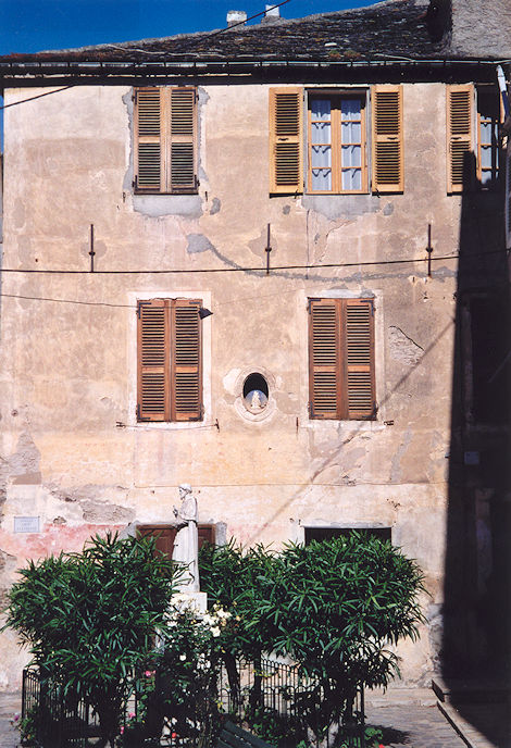House & monument St Alexandre Sauli