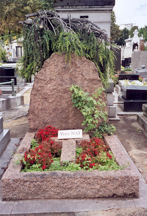 Yves Nat's grave
