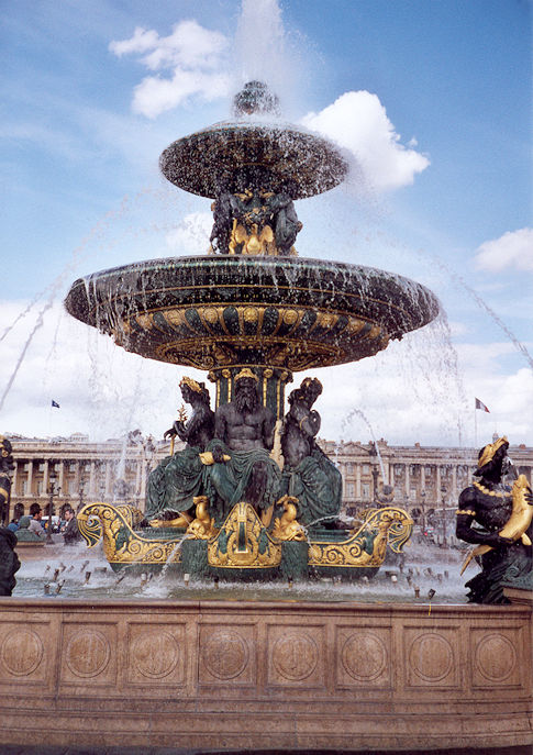 Place de la Concorde, fountain