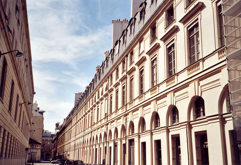 Rue de Valois