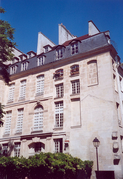 Hôtel Hénault-de-Cantobre