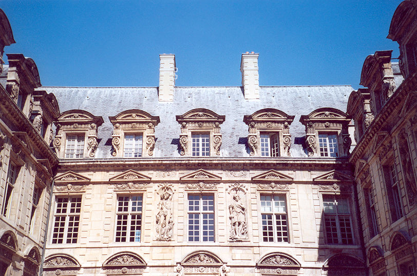 Hôtel de Sully