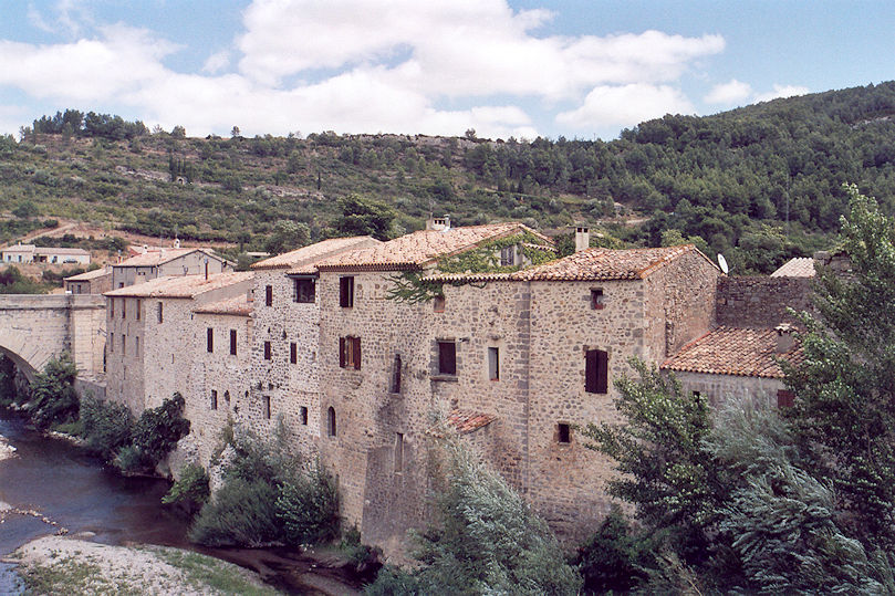 Houses along the Orbieu