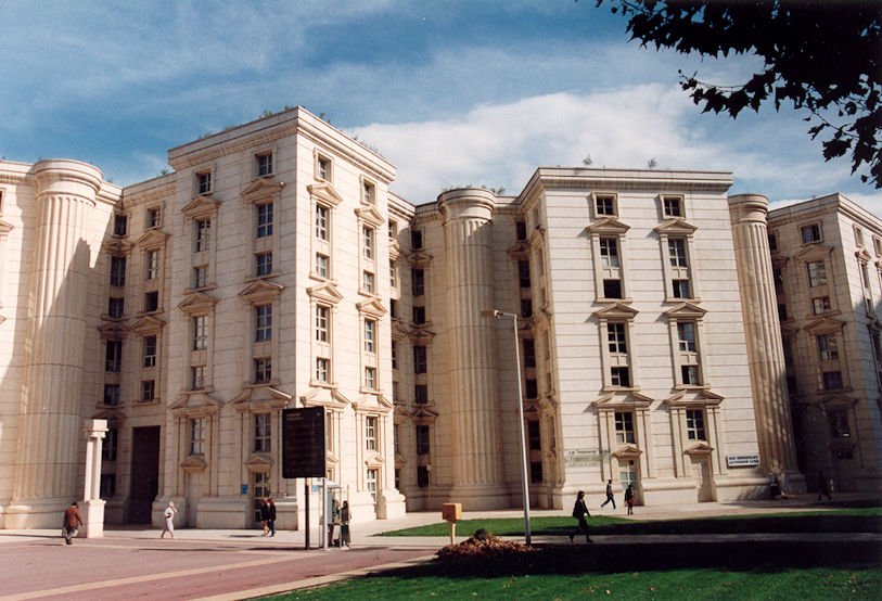 Quartier Antigone, Place du Nombre d'Or