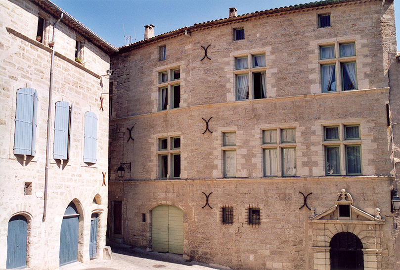 Rue de la Canabasserie & Rue Four de la Ville