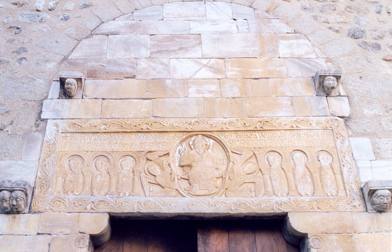 Abbatiale Saint-Michel lintel