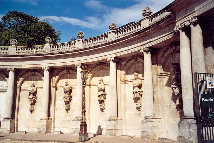 Colonnade Palais du Gouverneur
