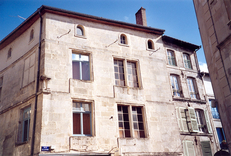 On Rue de la Grange