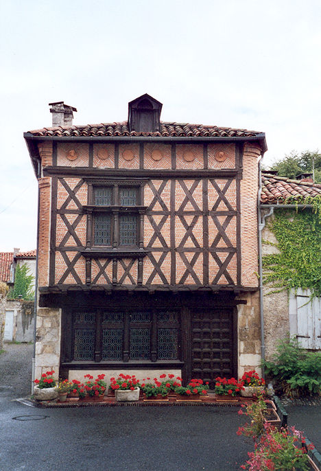 Renaissance House Rue de la Poste