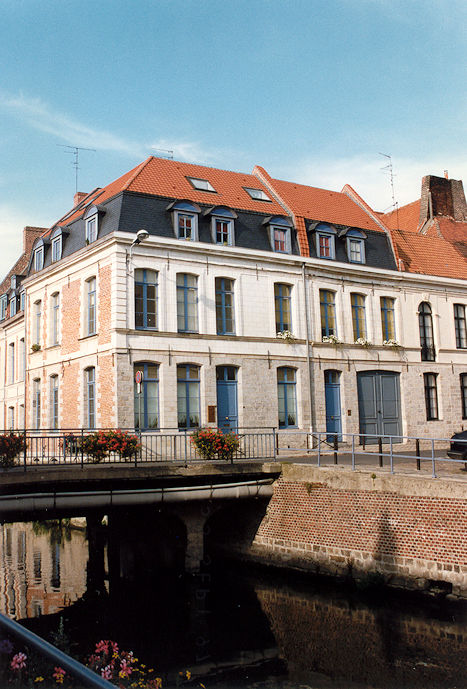 Quai Auguste Bertin & Place Charles de Pollinchove