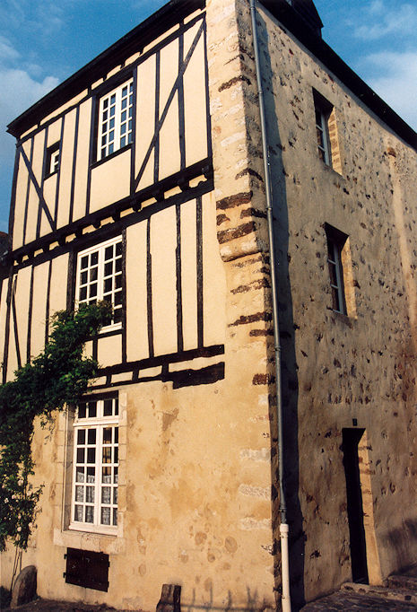 On Rue de la Verrerie
