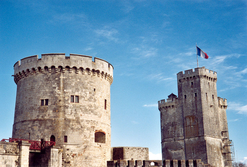 Tour de la Chaîne & Tour St-Nicolas