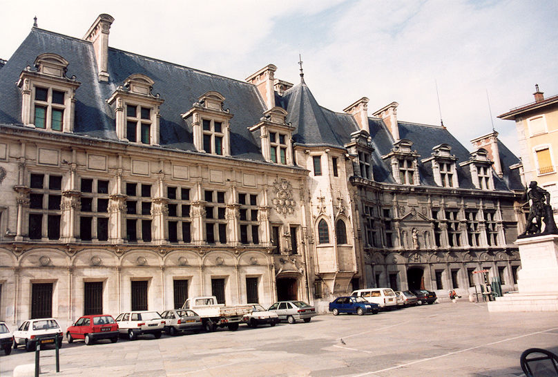 Palais des Dauphins