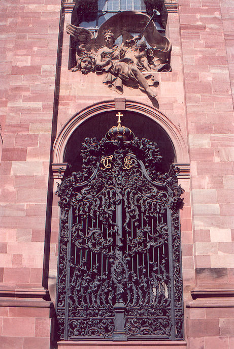 Jesuitenkirche portal