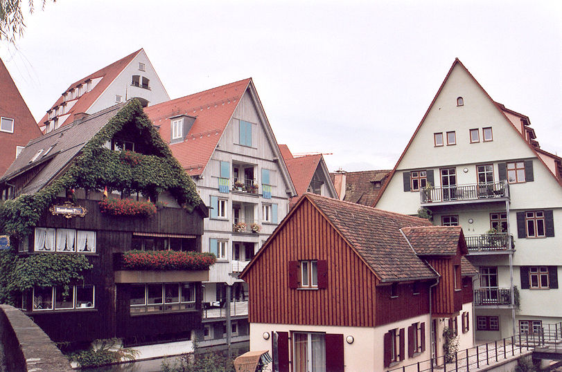 In Fischerviertel along Große Blau