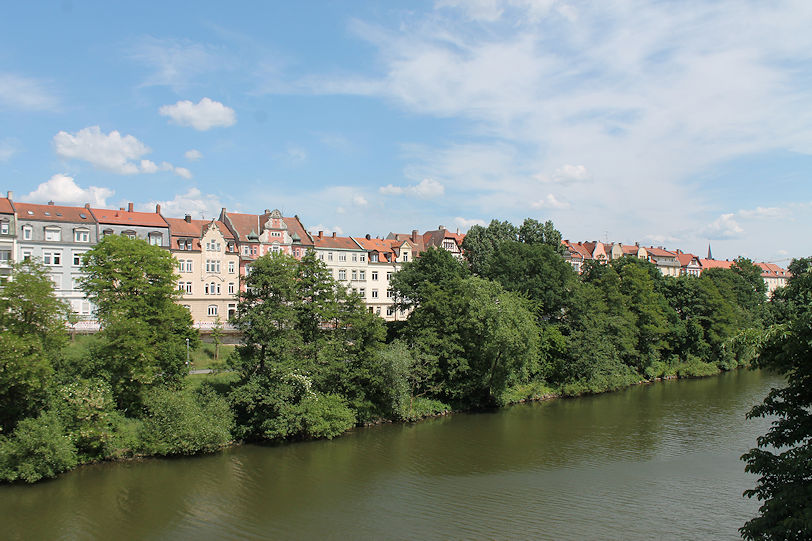 Regnitz river & houses along Kunigundendamm