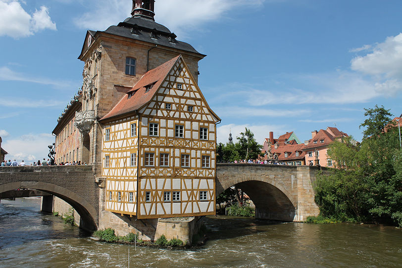 Altes Rathaus on Obere Brücke over the Regnitz river