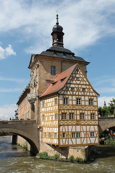 Altes Rathaus on Obere Brücke over the Regnitz river
