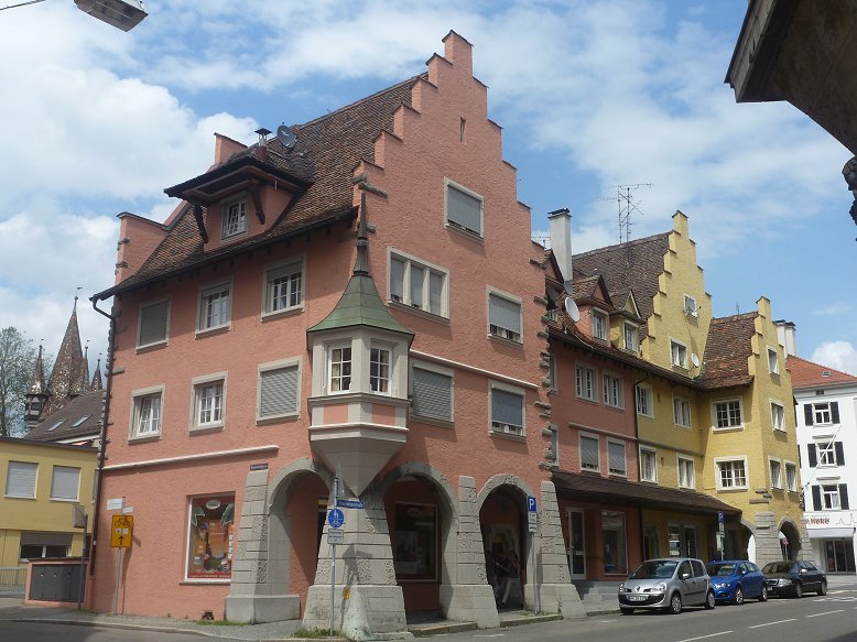 Maximilianstraße by Dammsteggasse