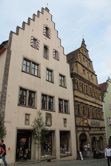 Obere Schmiedgasse with Baumeisterhaus