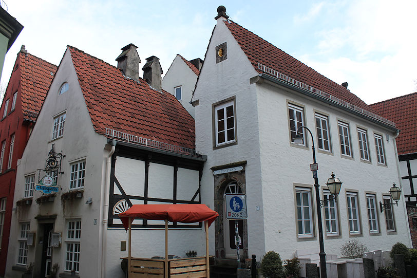 On Schnoor & Marterburg