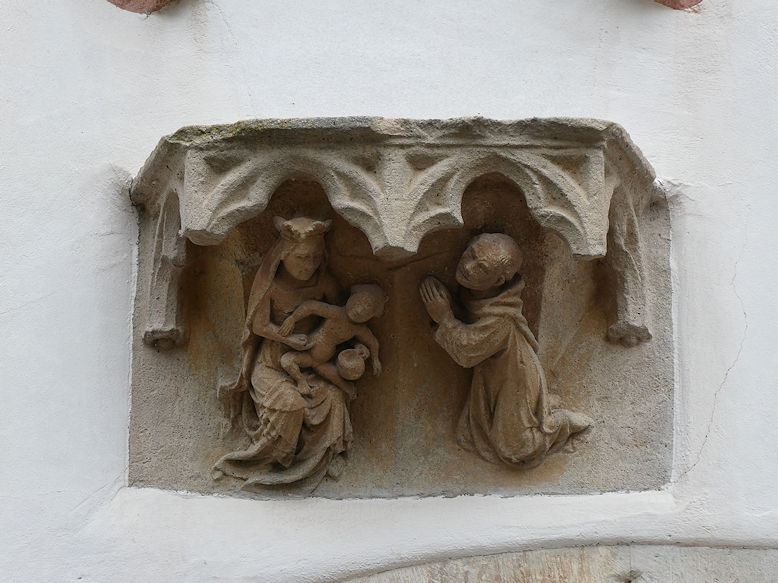 Abbey, cloister & chapter house, capital