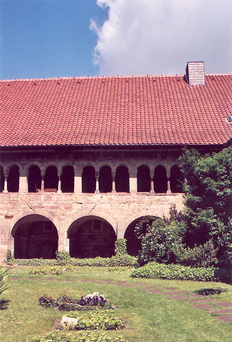 Mariendom cloister