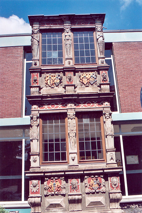 Alter Markt Renaissance bay window