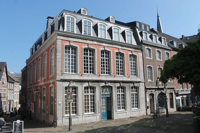 Haus Monheim (Couven-Museum), Hühnermarkt