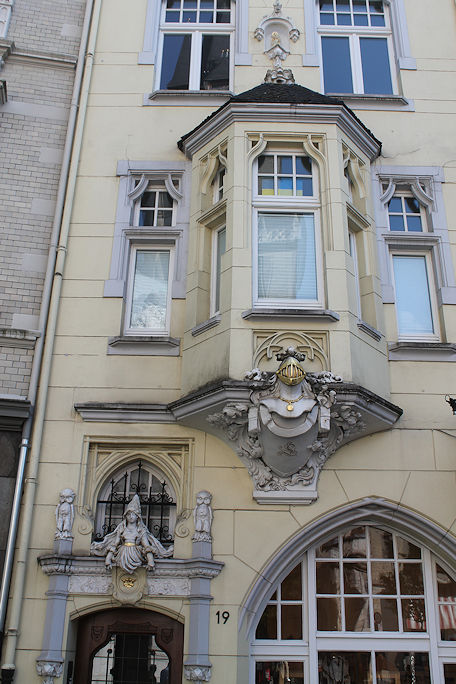 Historic house façade detail, Münsterplatz