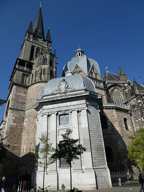 Dom