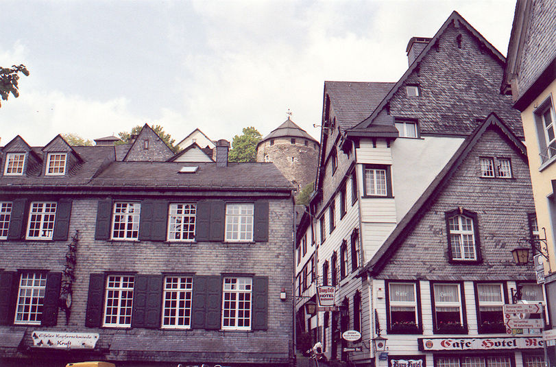 Crossing of Stadtstraße, Laufenstraße & Rurstraße