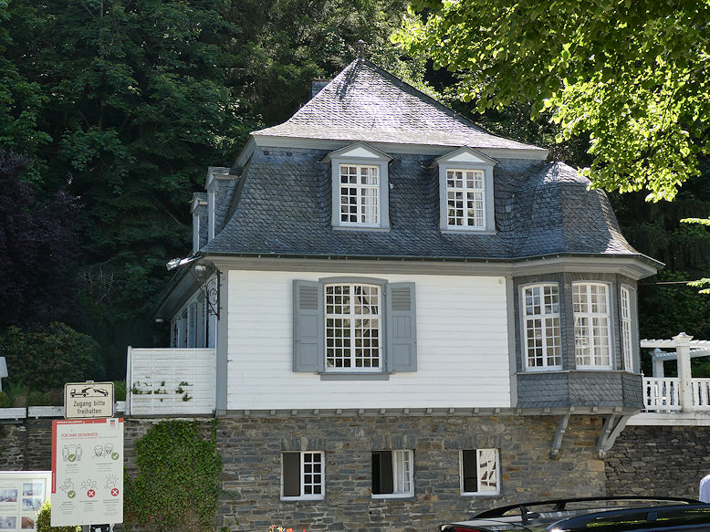 Villa Bellesief viewed from Stadtstraße