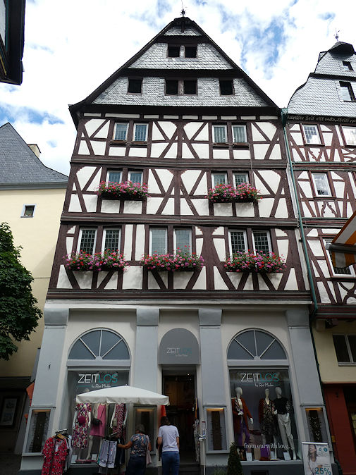 Half-timbrered house, Alte Römerstraße